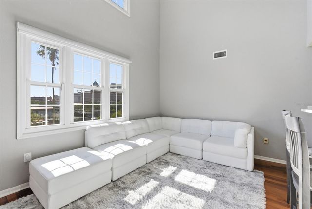 501 KNIGHTS RUN AVENUE 1332, Tampa, FL 33602