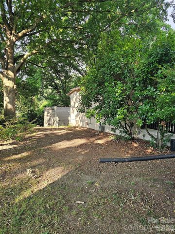 1129 W 5th Avenue, Gastonia, NC 28052