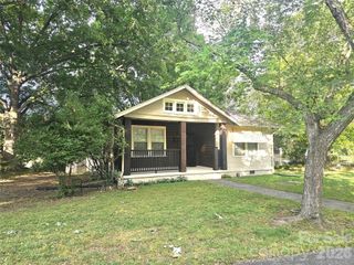 1129 W 5th Avenue, Gastonia, NC 28052