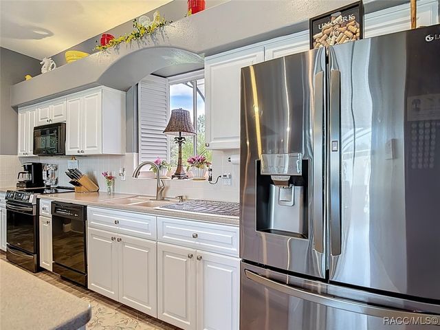 1 Speceberry Circle, Homosassa, FL 34446