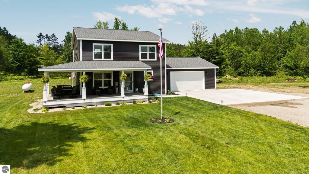 6330 Lund Road, Sw, Fife Lake, MI 49633