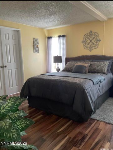 220 Parkland Way, Fernley, NV 89408