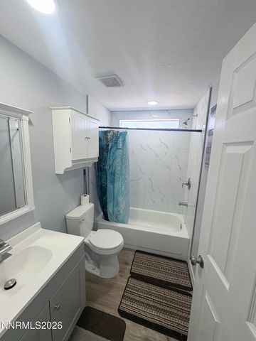 220 Parkland Way, Fernley, NV 89408