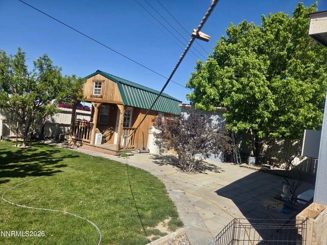 220 Parkland Way, Fernley, NV 89408
