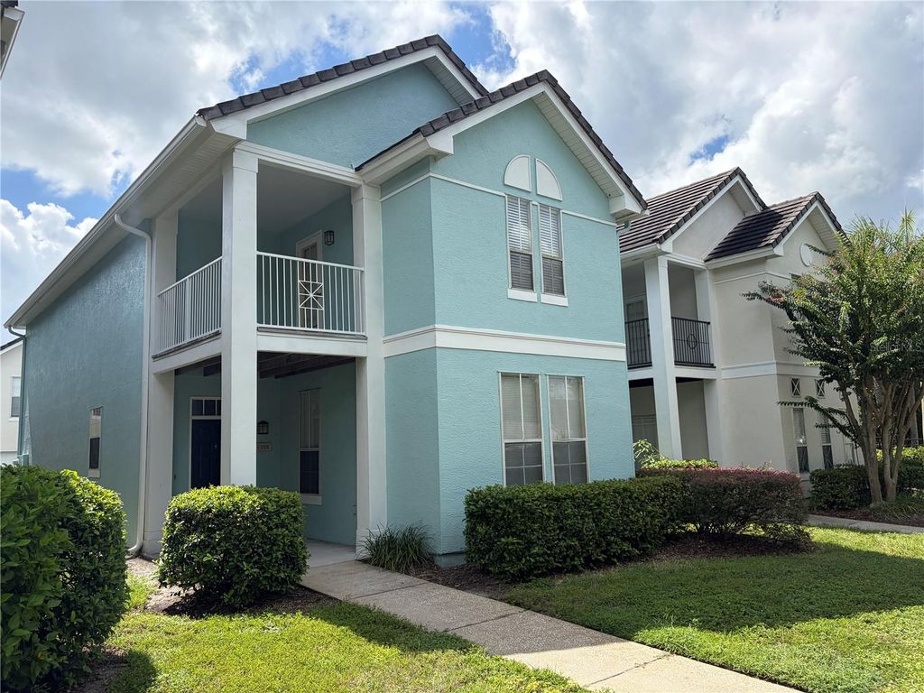Image 2 of property listing at 4005 PALMETTO PALM COURT, Tampa, FL 33624