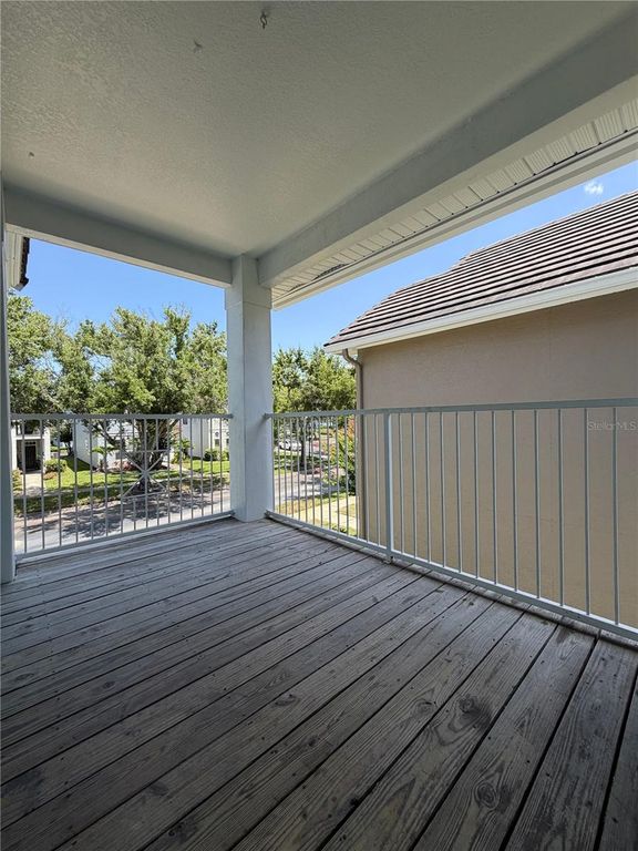 Image 10 of property listing at 4005 PALMETTO PALM COURT, Tampa, FL 33624