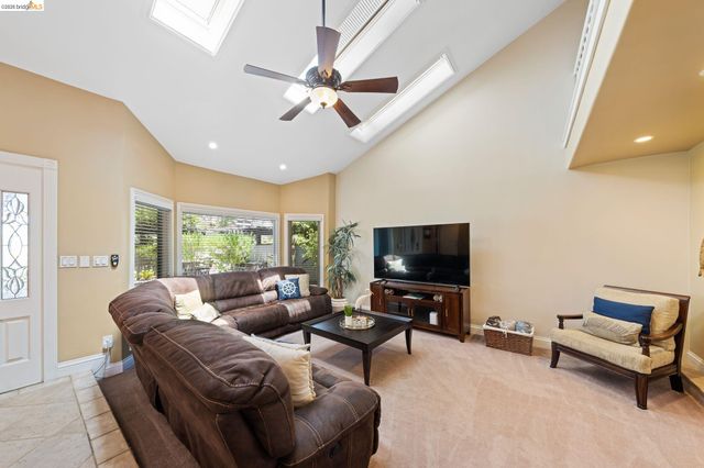 5034 Double Point Way, Discovery Bay, CA 94505