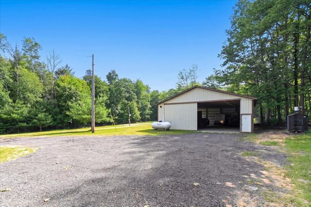 10260 N Ferris Road, Seville Twp, MI 48877