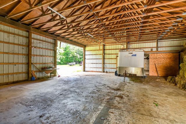 10260 N Ferris Road, Seville Twp, MI 48877
