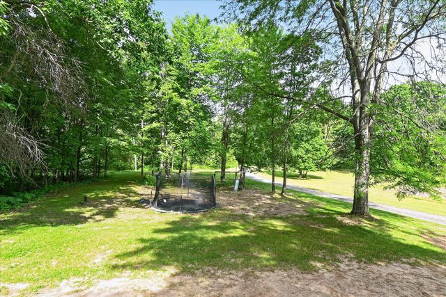 10260 N Ferris Road, Seville Twp, MI 48877