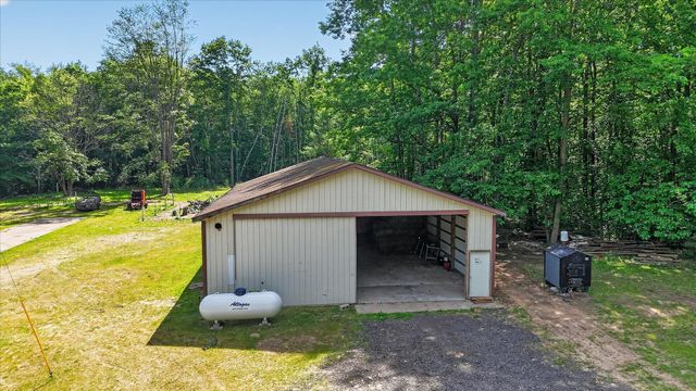 10260 N Ferris Road, Seville Twp, MI 48877