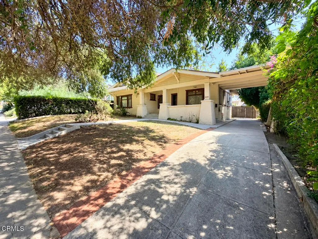 1614 Golden Gate Avenue, Los Angeles, CA 90026