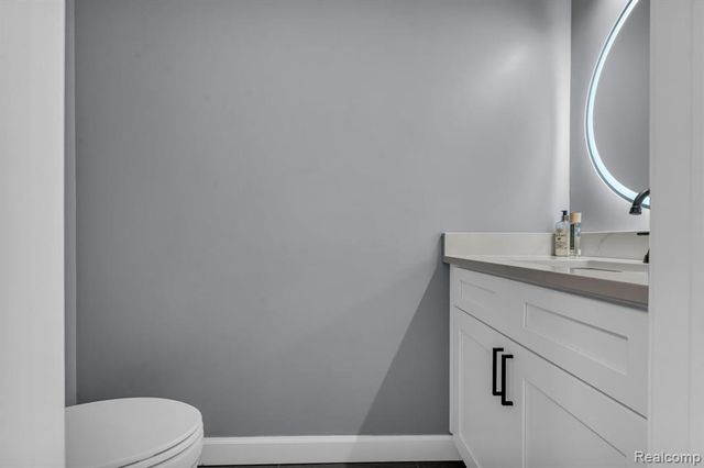 3160 Woods Circle, Detroit, MI 48207