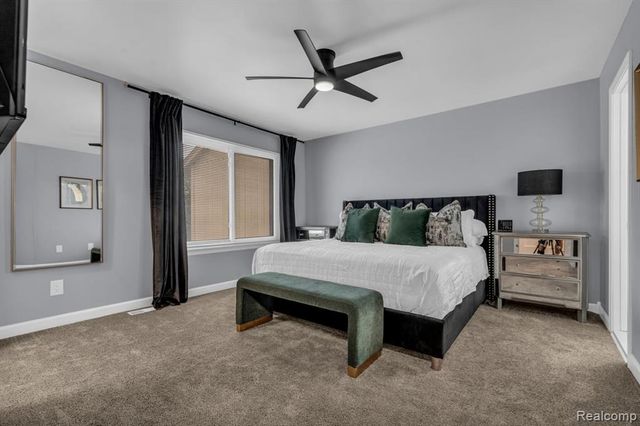 3160 Woods Circle, Detroit, MI 48207