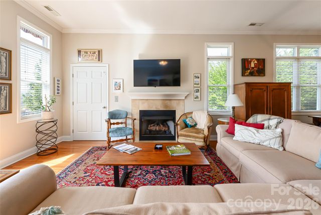 116 Dalya Road, Swannanoa, NC 28778