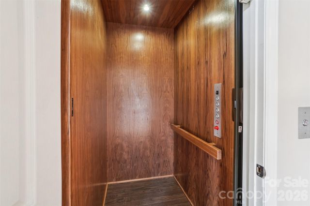 116 Dalya Road, Swannanoa, NC 28778