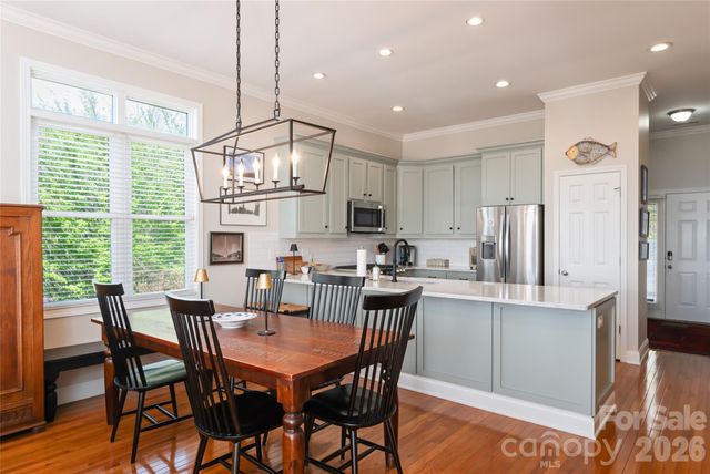 116 Dalya Road, Swannanoa, NC 28778