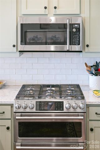 116 Dalya Road, Swannanoa, NC 28778