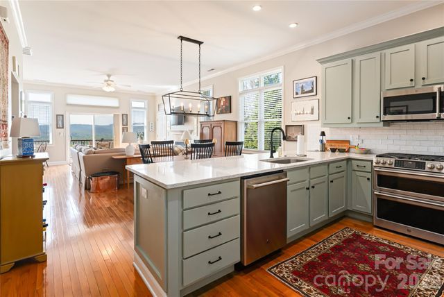 116 Dalya Road, Swannanoa, NC 28778