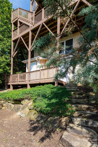 116 Dalya Road, Swannanoa, NC 28778