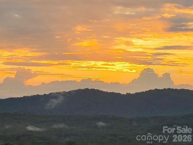 116 Dalya Road, Swannanoa, NC 28778