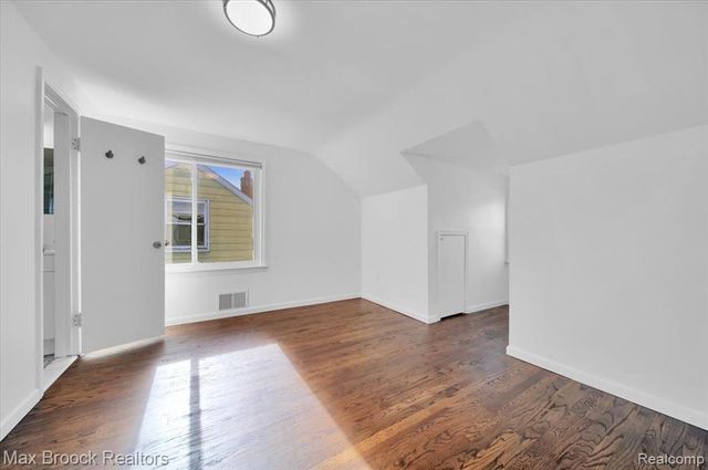 4070 Bacon Avenue, Berkley, MI 48072