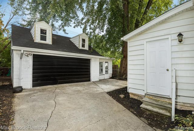 4070 Bacon Avenue, Berkley, MI 48072