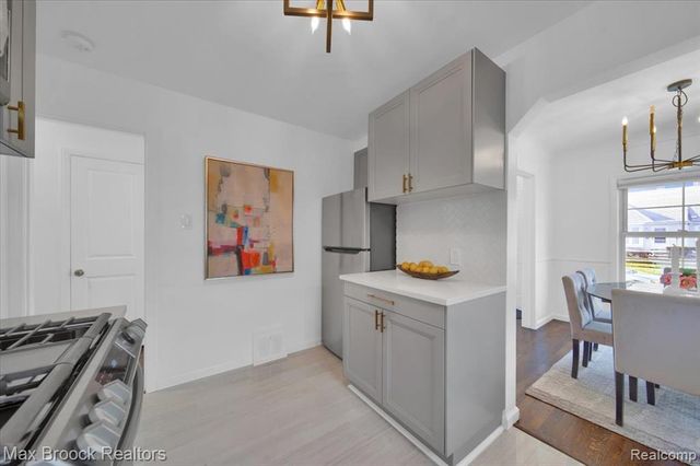 4070 Bacon Avenue, Berkley, MI 48072