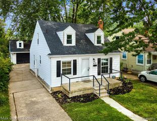 4070 Bacon Avenue, Berkley, MI 48072