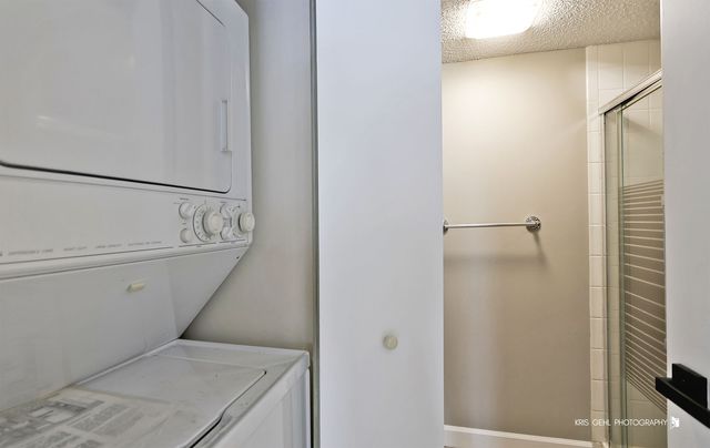 920 Vose Drive 208, Gurnee, IL 60031