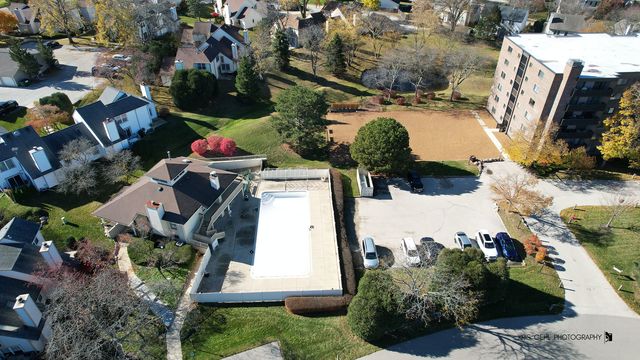 920 Vose Drive 208, Gurnee, IL 60031