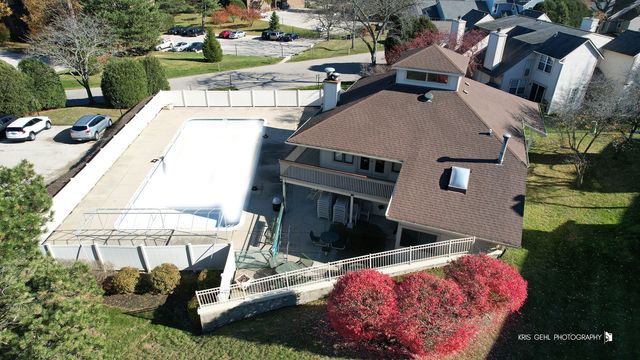 920 Vose Drive 208, Gurnee, IL 60031