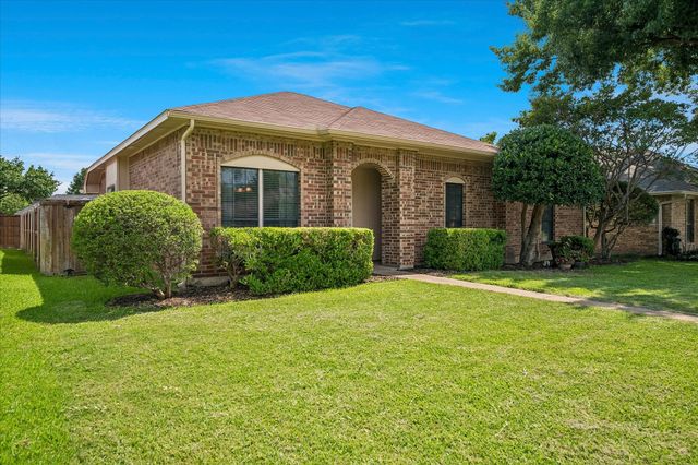 2028 Lansdown Drive, Carrollton, TX 75010