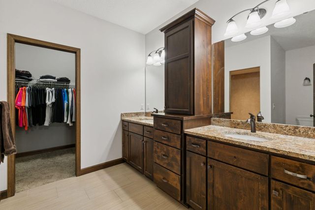 13862 Kensington Avenue NE, Prior Lake, MN 55372