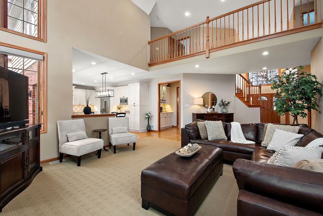 17133 Kerry Avenue, Orland Park, IL 60467