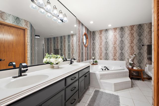 17133 Kerry Avenue, Orland Park, IL 60467