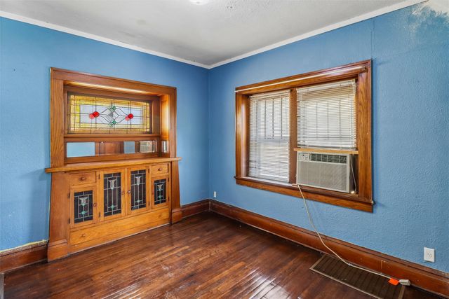 1700 E 14th Street, Des Moines, IA 50316