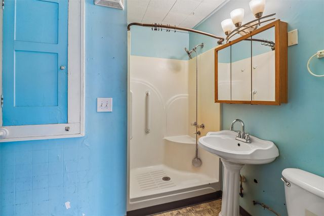 1700 E 14th Street, Des Moines, IA 50316