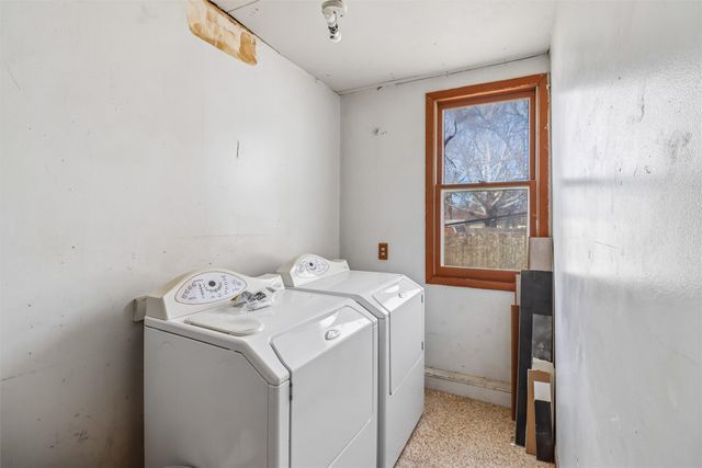 1700 E 14th Street, Des Moines, IA 50316