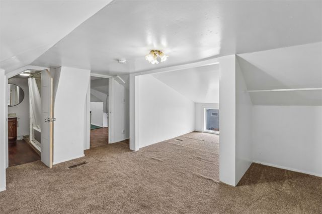 1700 E 14th Street, Des Moines, IA 50316