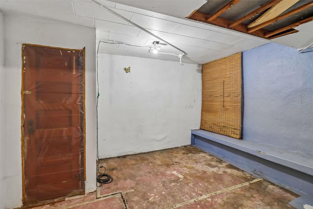 1700 E 14th Street, Des Moines, IA 50316