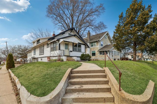 1700 E 14th Street, Des Moines, IA 50316