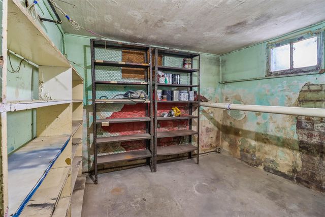 1700 E 14th Street, Des Moines, IA 50316