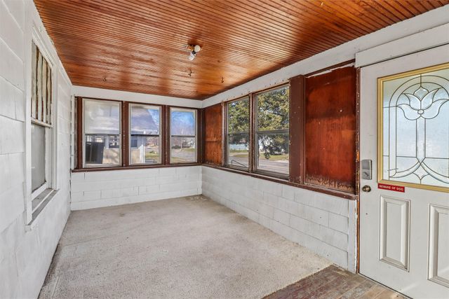 1700 E 14th Street, Des Moines, IA 50316