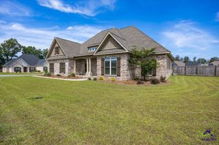 231 Flat Shoal Dr, Bonaire, GA 31005
