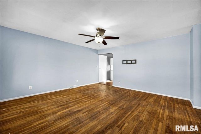 5810 N HAMILTON Road, Peoria, IL 61614