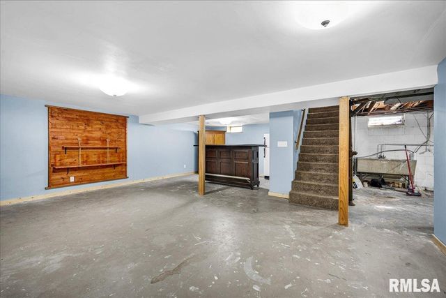 5810 N HAMILTON Road, Peoria, IL 61614