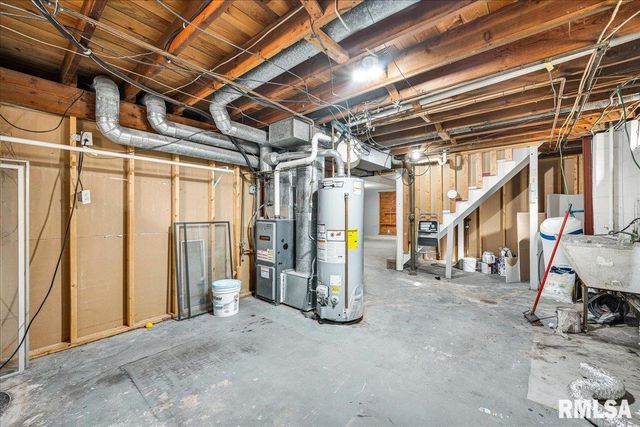 5810 N HAMILTON Road, Peoria, IL 61614