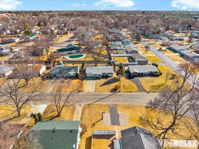 5810 N HAMILTON Road, Peoria, IL 61614