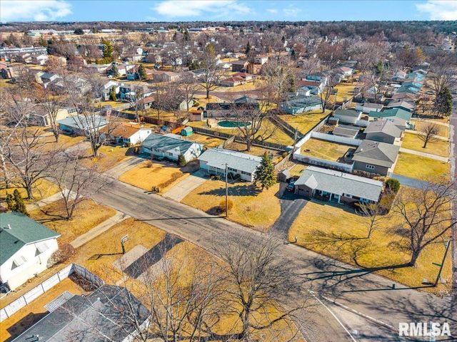 5810 N HAMILTON Road, Peoria, IL 61614